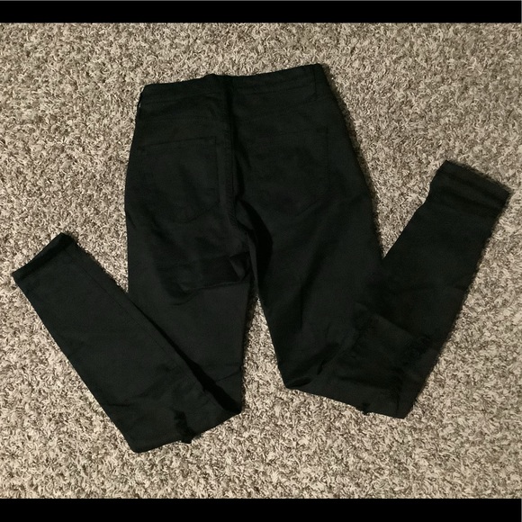 🛑 Fashion Nova Black Jeans with holes - Picture 3 of 5